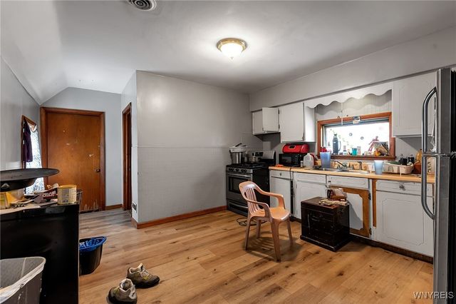 62 Pine Ridge Road, Cheektowaga, NY 14211