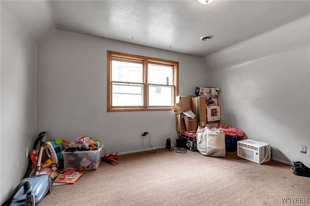 62 Pine Ridge Road, Cheektowaga, NY 14211