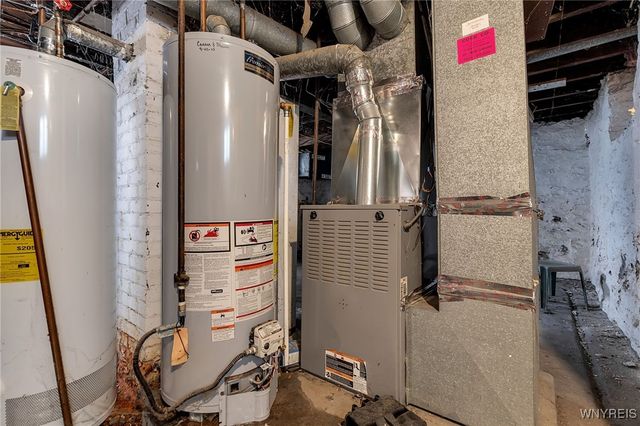 62 Pine Ridge Road, Cheektowaga, NY 14211