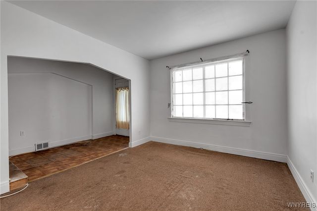 62 Pine Ridge Road, Cheektowaga, NY 14211