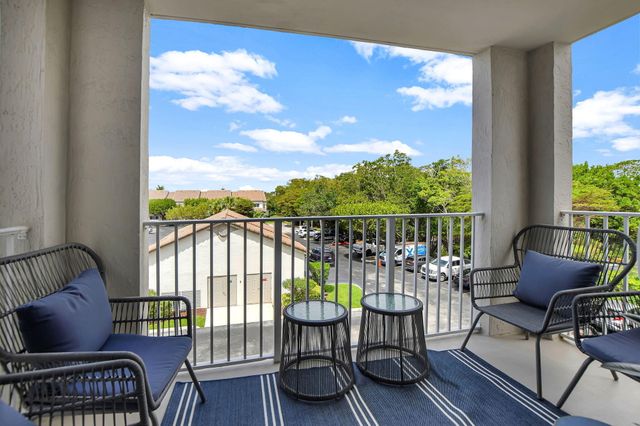 3594 S Ocean Boulevard 302, Highland Beach, FL 33487