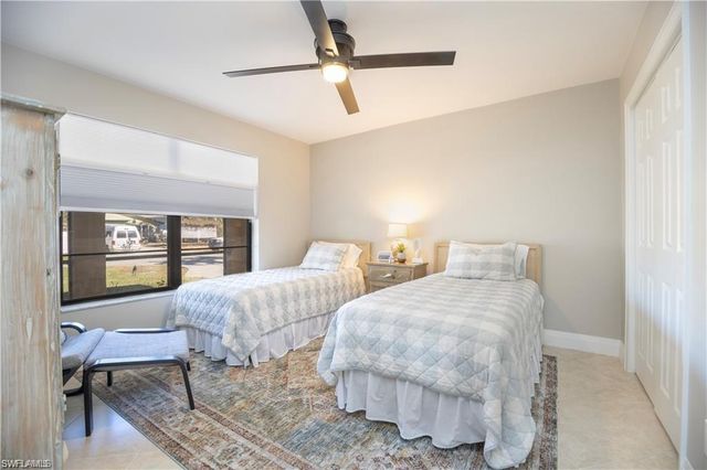 552 97th AVE N, Naples, FL 34108