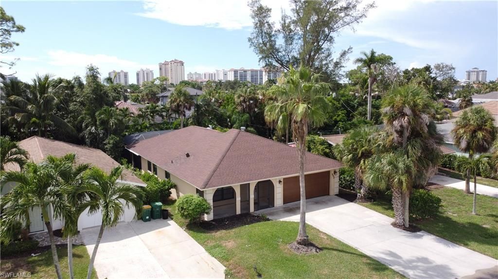 552 97th AVE N, Naples, FL 34108