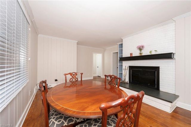 2855 Loch Drive, Winston-salem, NC 27106