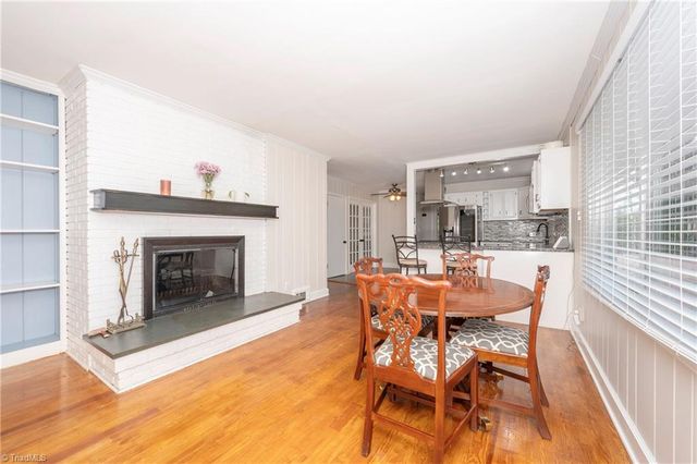 2855 Loch Drive, Winston-salem, NC 27106