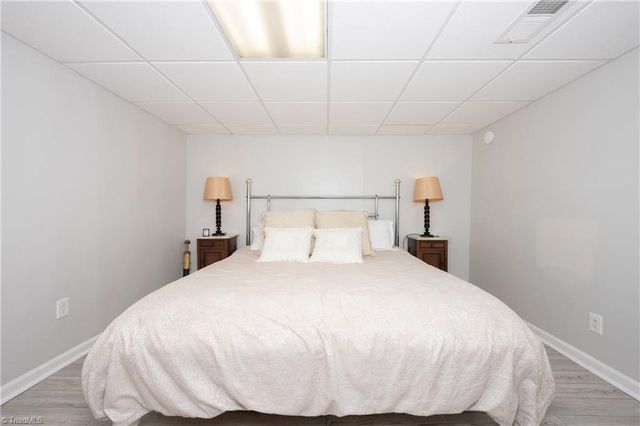 2855 Loch Drive, Winston-salem, NC 27106