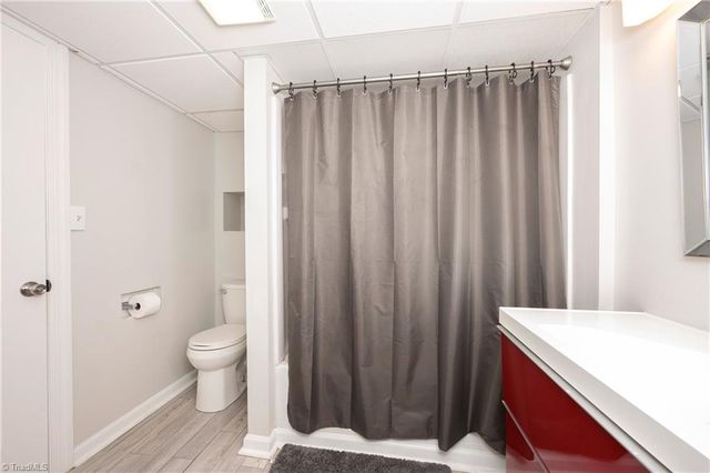 2855 Loch Drive, Winston-salem, NC 27106