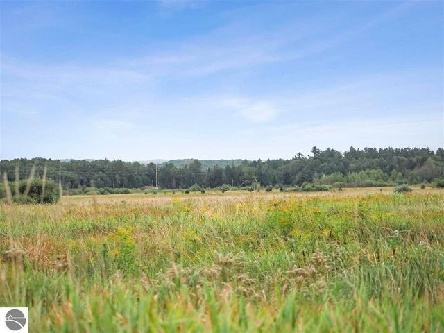 2322 N M-66, East Jordan, MI 49727