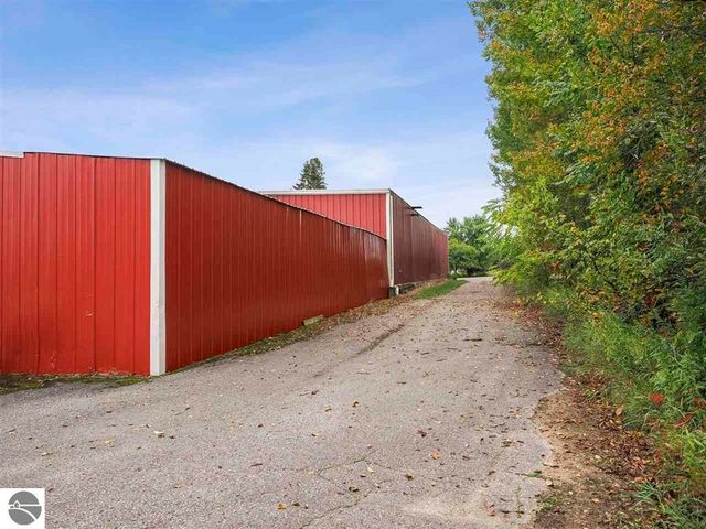 2322 N M-66, East Jordan, MI 49727