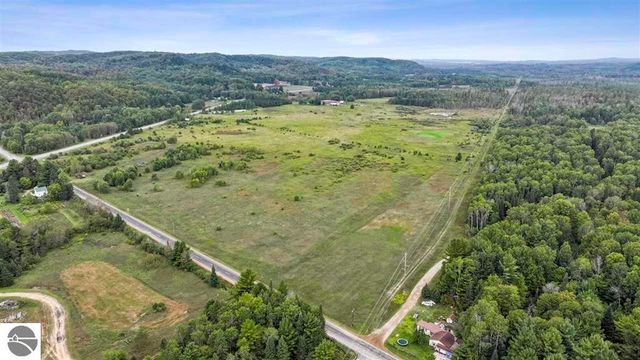 2322 N M-66, East Jordan, MI 49727