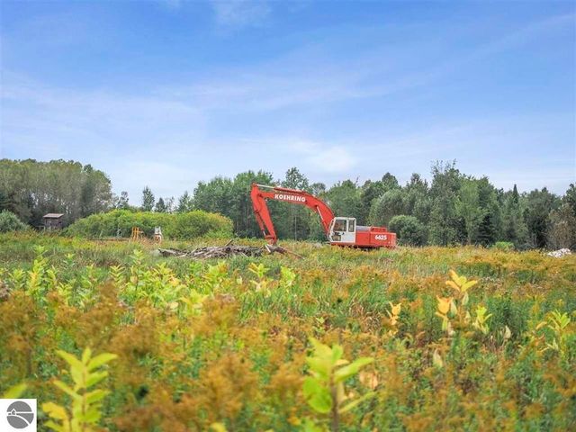 2322 N M-66, East Jordan, MI 49727