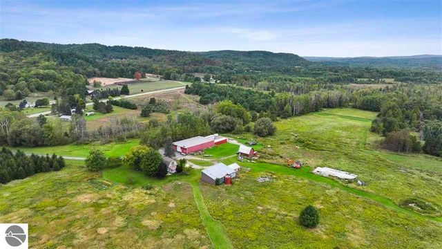 2322 N M-66, East Jordan, MI 49727