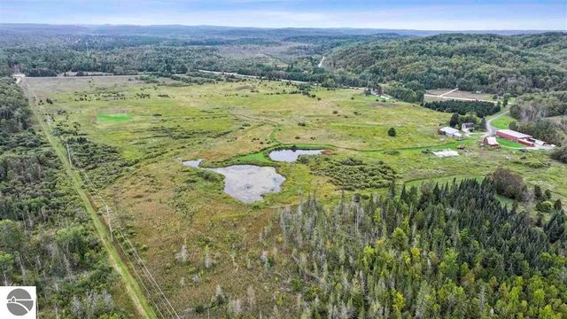 2322 N M-66, East Jordan, MI 49727