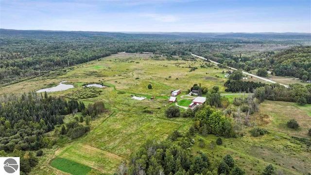 2322 N M-66, East Jordan, MI 49727