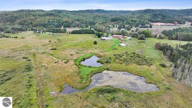 2322 N M-66, East Jordan, MI 49727