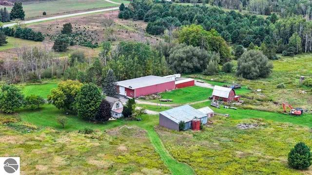 2322 N M-66, East Jordan, MI 49727