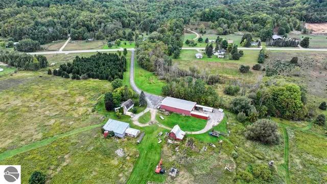 2322 N M-66, East Jordan, MI 49727