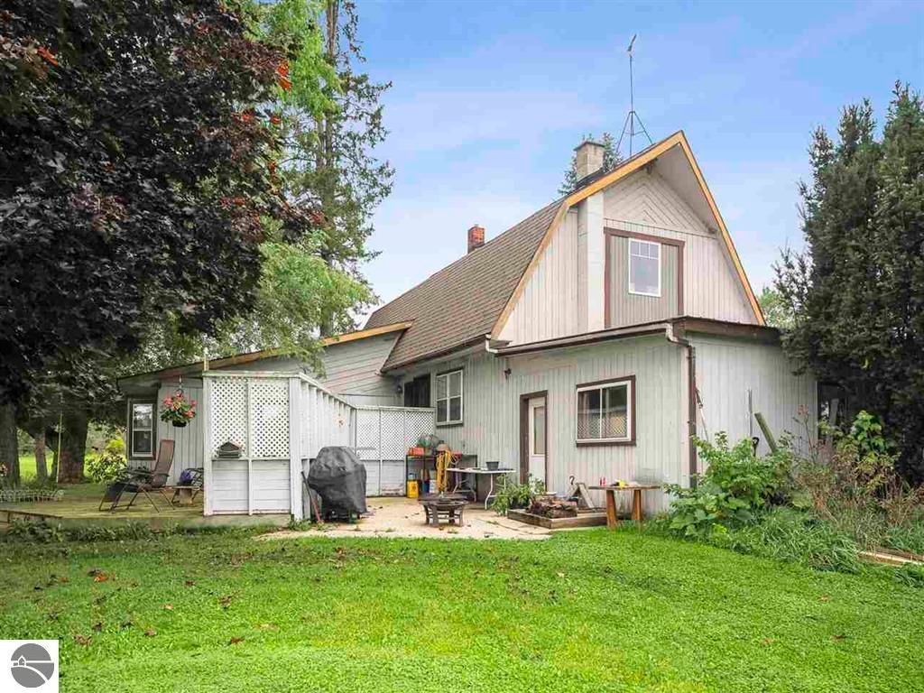 2322 N M-66, East Jordan, MI 49727