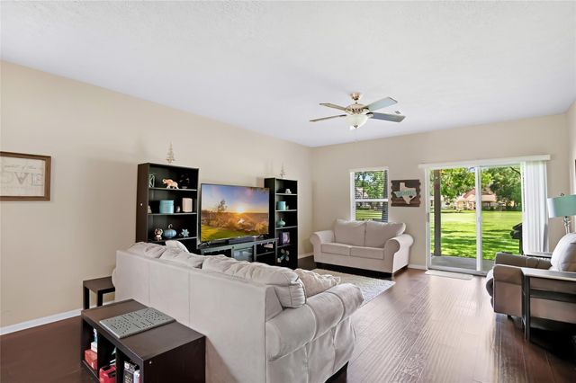 1603 Sahara Drive, Crosby, TX 77532