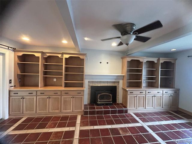 5045 Abington Drive, Troy, MI 48085