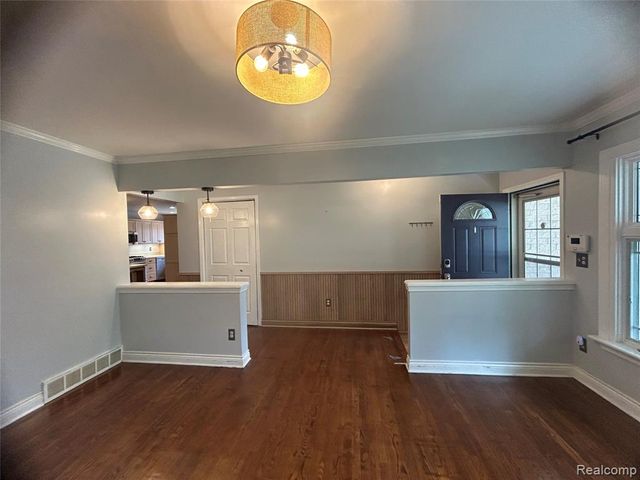 5045 Abington Drive, Troy, MI 48085
