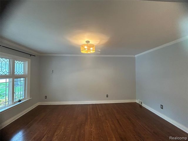 5045 Abington Drive, Troy, MI 48085