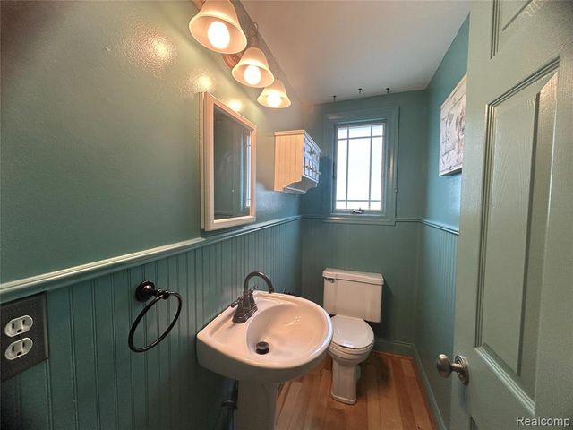 5045 Abington Drive, Troy, MI 48085