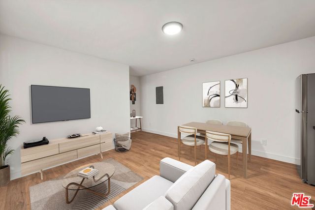 1045 N Ardmore Avenue, Los Angeles, CA 90029