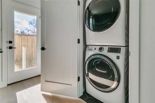 1056 Hangar Drive, Oklahoma City, OK 73108