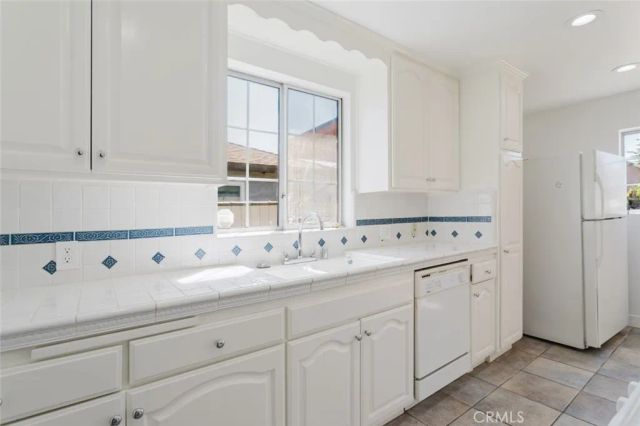 7737 Cleon Avenue, Sun Valley, CA 91352