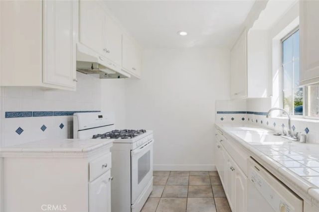 7737 Cleon Avenue, Sun Valley, CA 91352