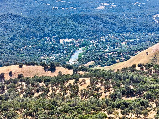 4016 Twin Ridges Rd, Placerville, CA 95667