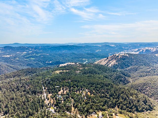 4016 Twin Ridges Rd, Placerville, CA 95667