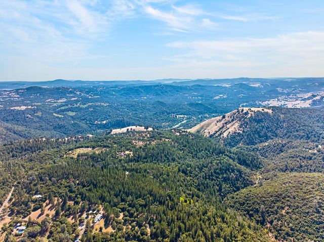 4016 Twin Ridges Rd, Placerville, CA 95667