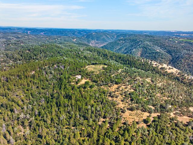 4016 Twin Ridges Rd, Placerville, CA 95667
