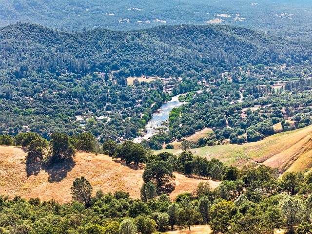 4016 Twin Ridges Rd, Placerville, CA 95667