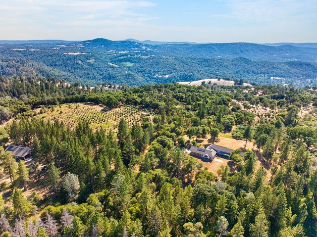 4016 Twin Ridges Rd, Placerville, CA 95667
