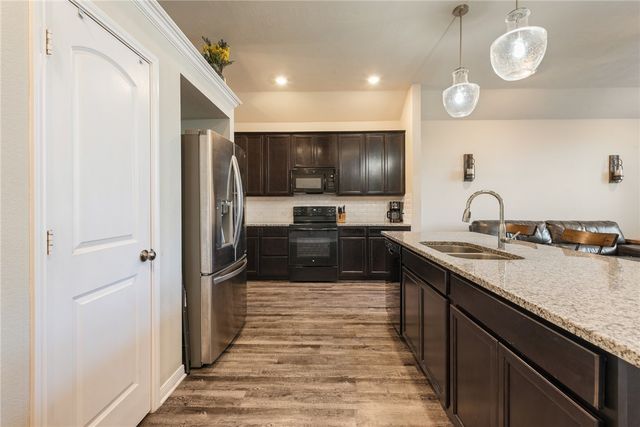 2004 Dumfries Drive, Bryan, TX 77807