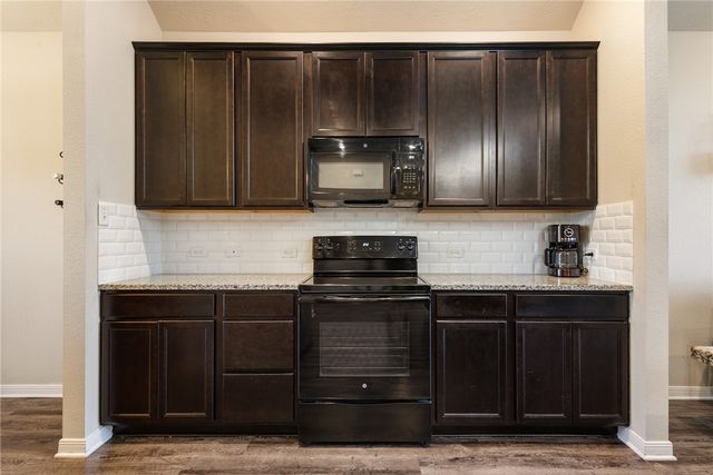 2004 Dumfries Drive, Bryan, TX 77807