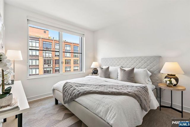 1000 Maxwell Lane 10E, Hoboken, NJ 07030