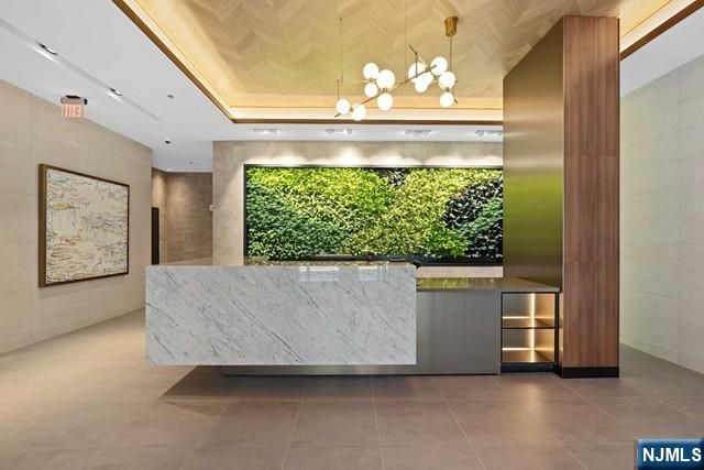 1000 Maxwell Lane 10E, Hoboken, NJ 07030