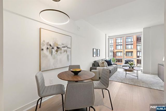 1000 Maxwell Lane 10E, Hoboken, NJ 07030