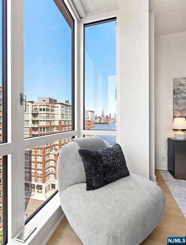 1000 Maxwell Lane 10E, Hoboken, NJ 07030