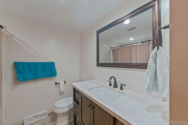 5920 CAMPBELL CORNERS Drive, Oceola Township, MI 48855