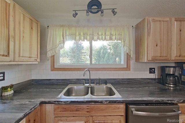 5920 CAMPBELL CORNERS Drive, Oceola Township, MI 48855