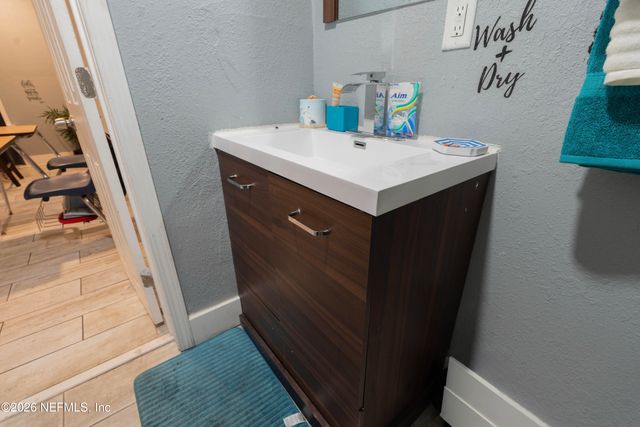 7949 TALLAHASSEE Avenue, Jacksonville, FL 32208