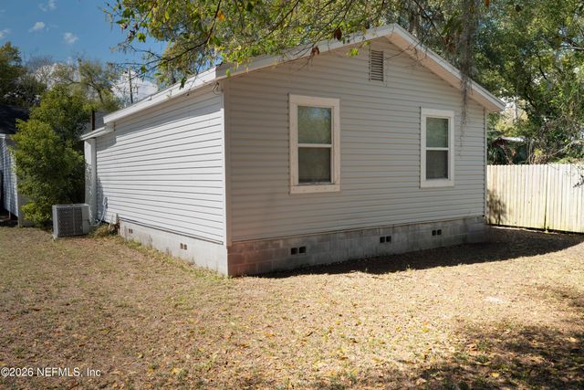 7949 TALLAHASSEE Avenue, Jacksonville, FL 32208