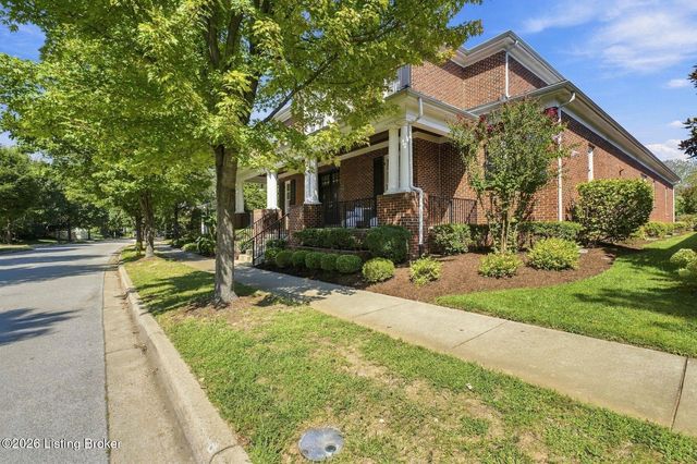 9103 Dayflower St, Prospect, KY 40059