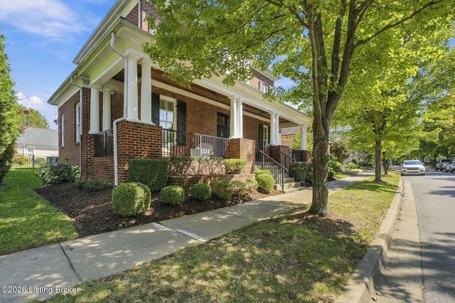 9103 Dayflower St, Prospect, KY 40059
