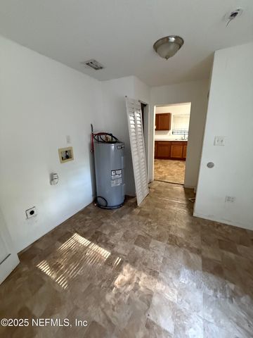 3906 BEVERLY Avenue, Jacksonville, FL 32208